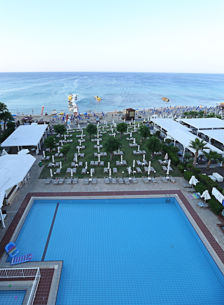 Iliada Beach Hotel 33/64