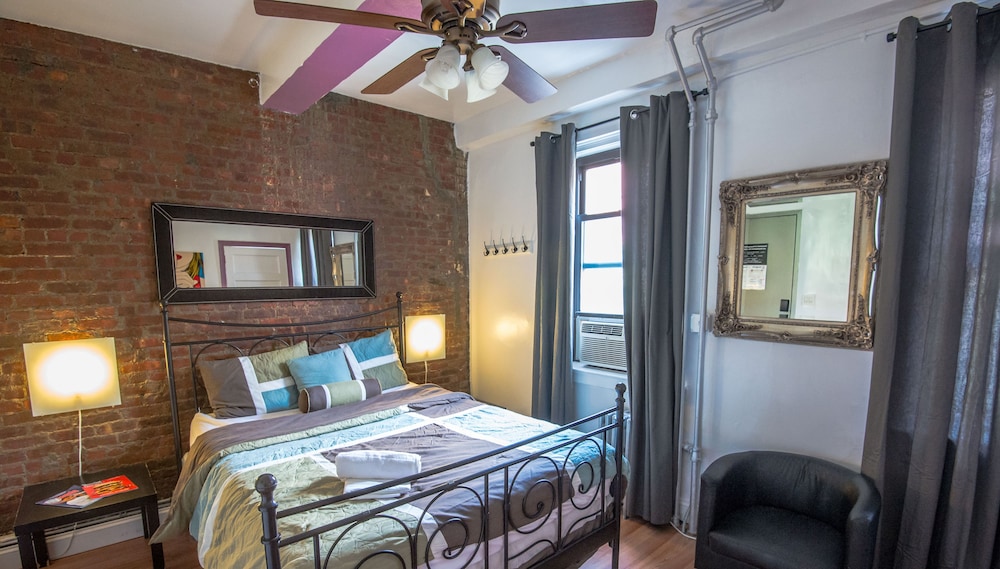 Jazz On The Park Hostel 6/24