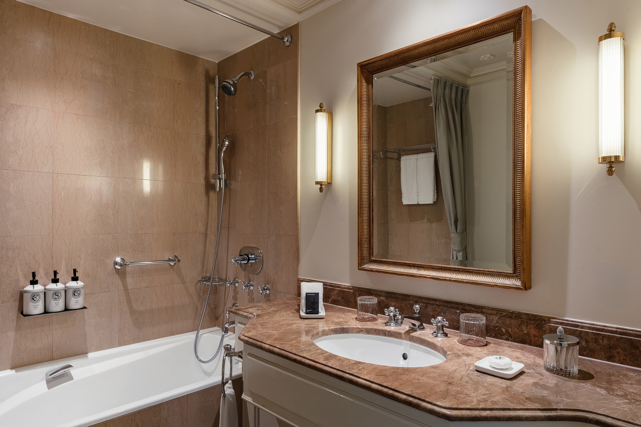 Four Seasons Hotel Des Bergues Geneva 79/83