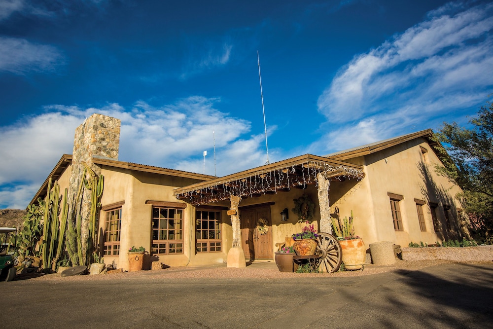 Tanque Verde Ranch 3/76