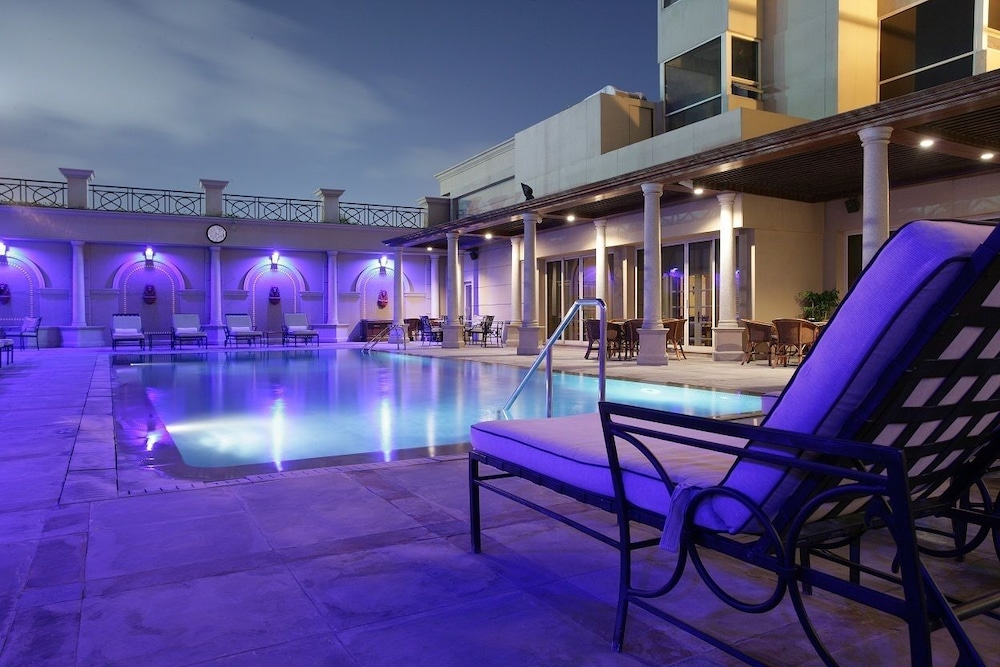 swimming pool spa