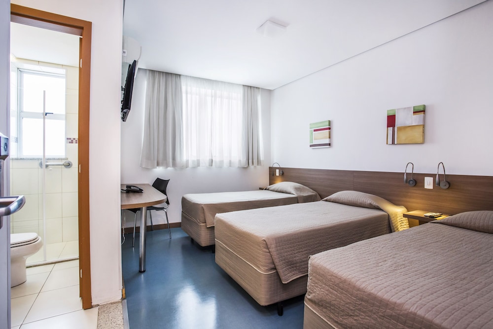 Total Hotel 10/51