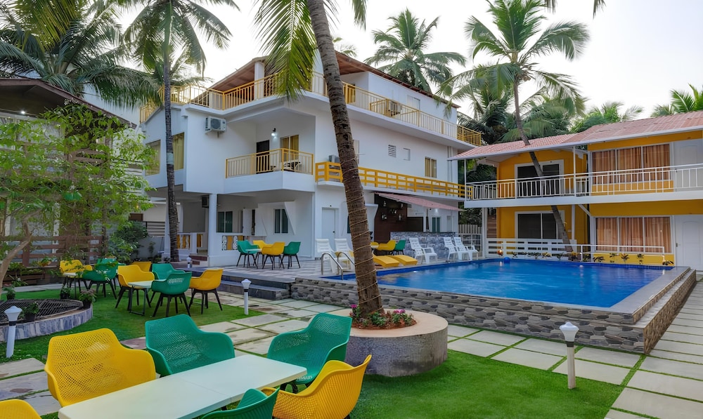 Beach Walk Resort - Goa 27/35