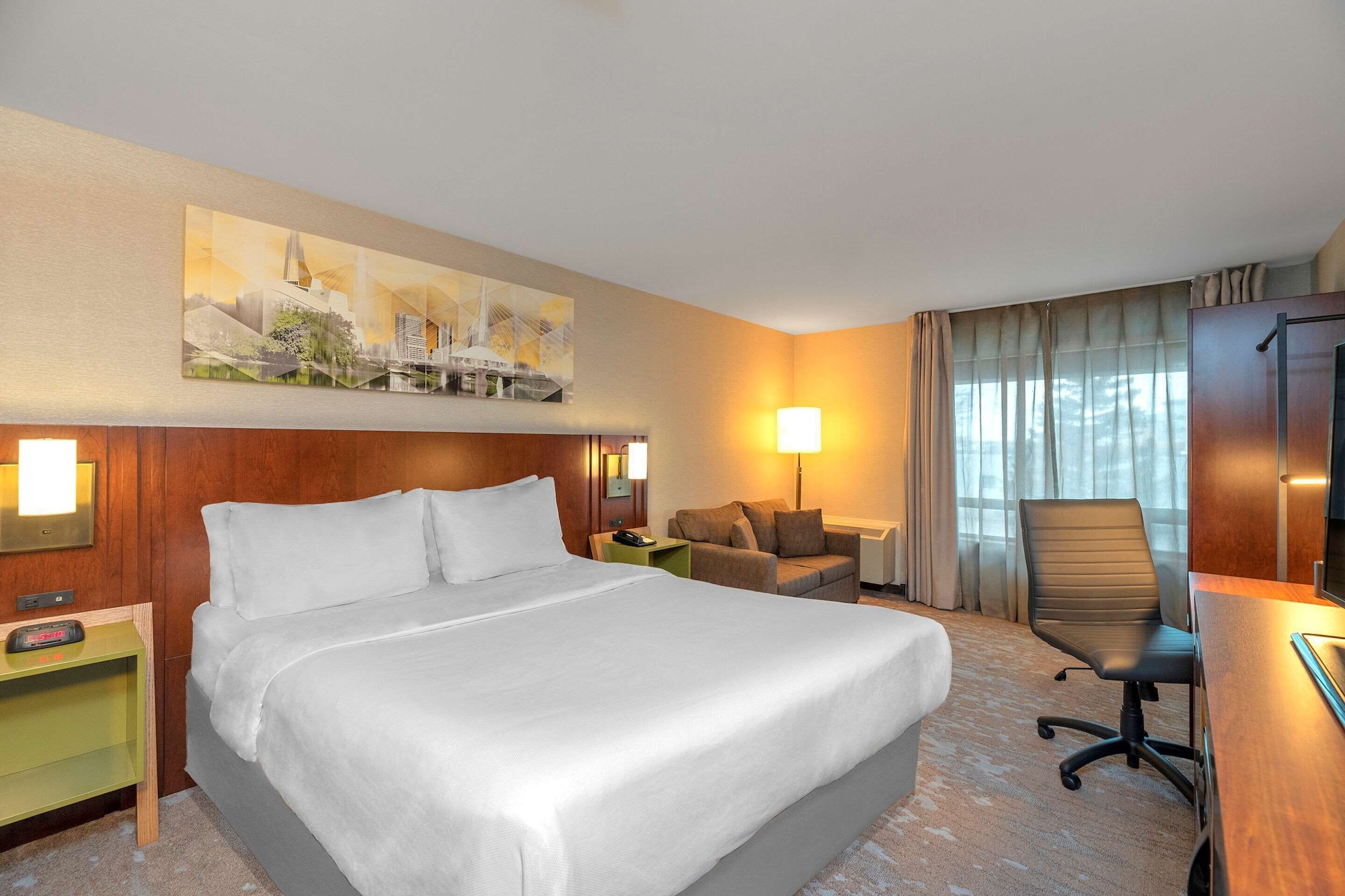 ROOM, KING BED, SOFA