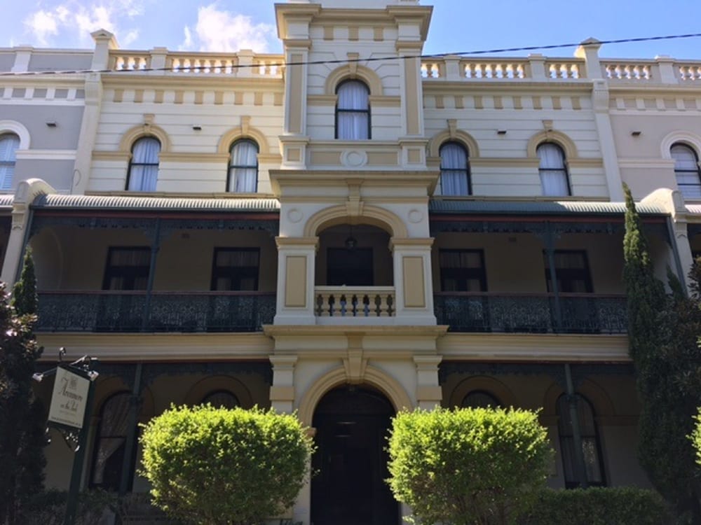 AVONMORE ON THE PARK BOUTIQUE HOTEL 1/39