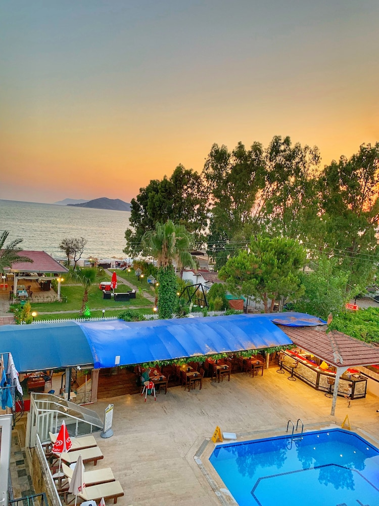 Yucel Hotel 47/50