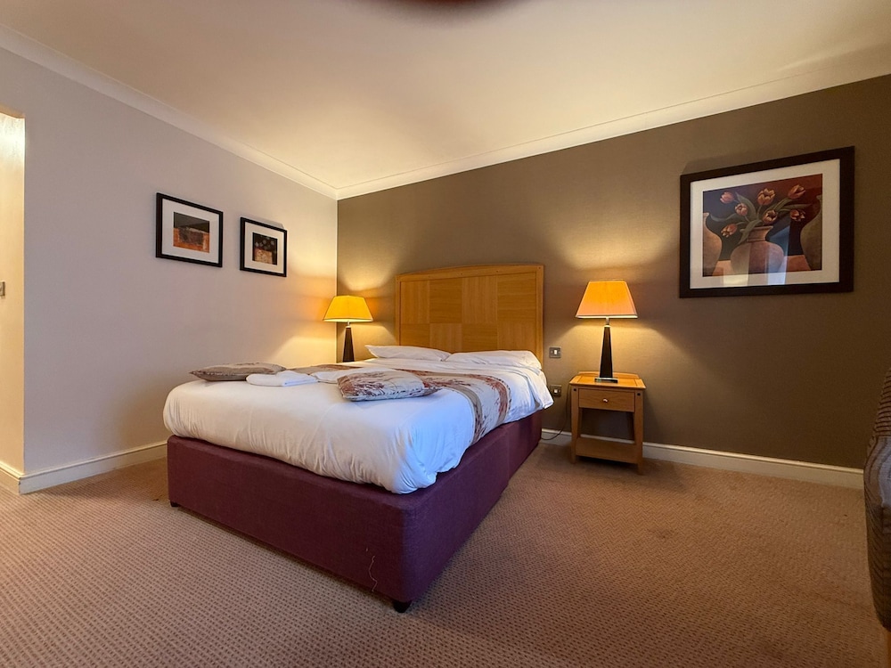 OYO Blaby Westfield Hotel 47/64