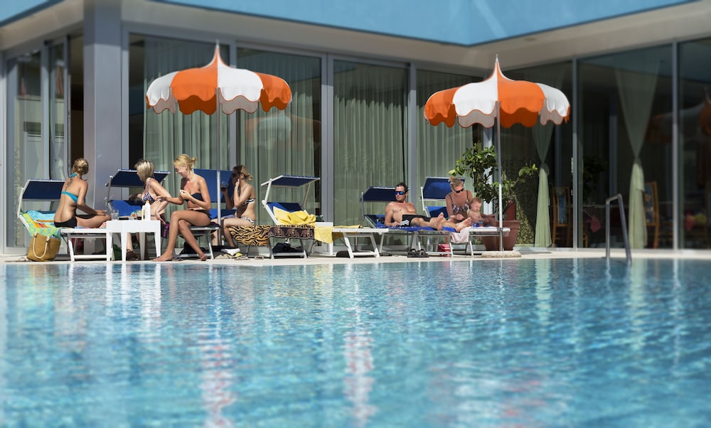 Parigi Hotel 31/38