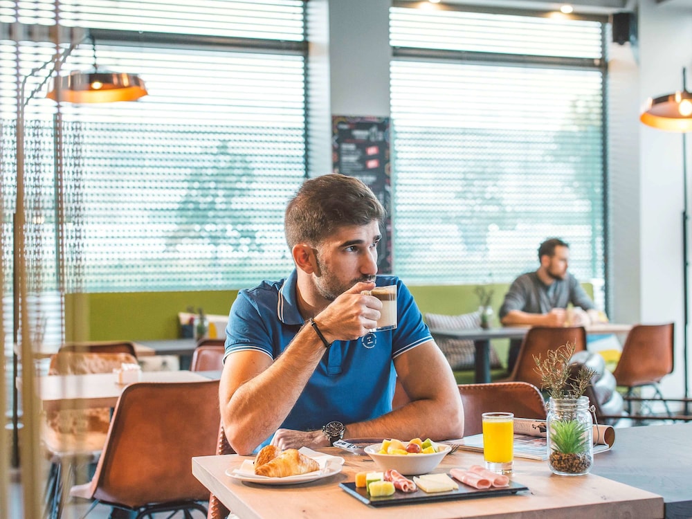 Ibis Valencia Bonaire Aeropuerto 58/71