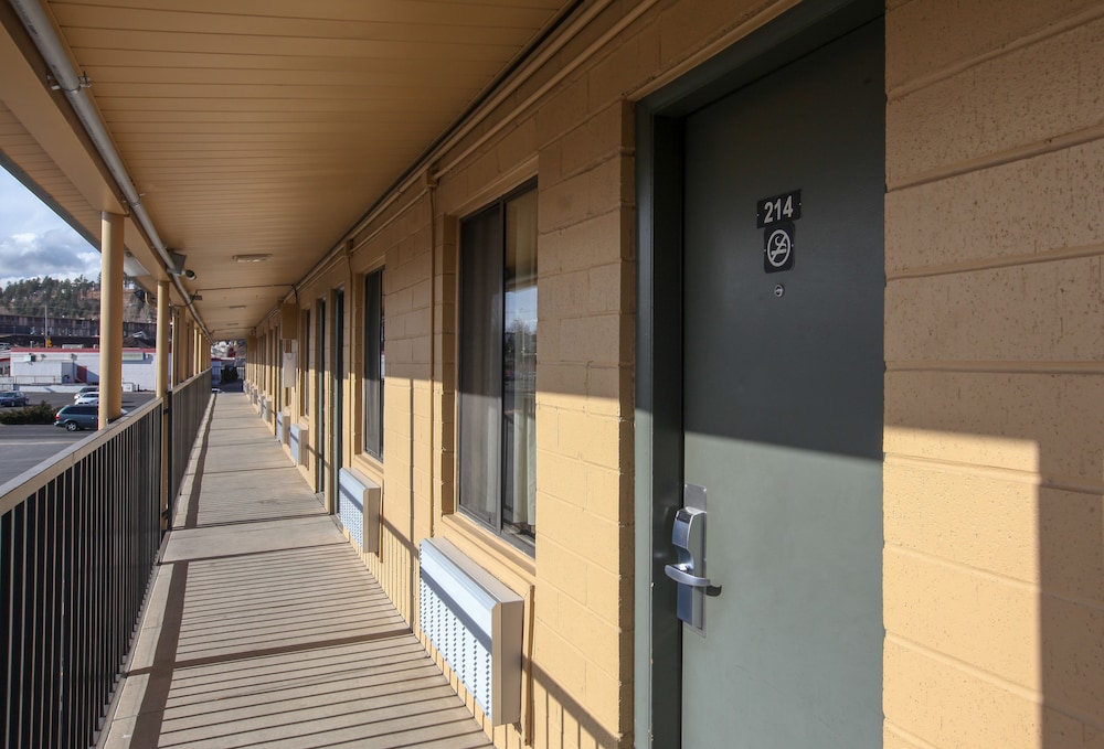 Budget Inn Flagstaff 30/38