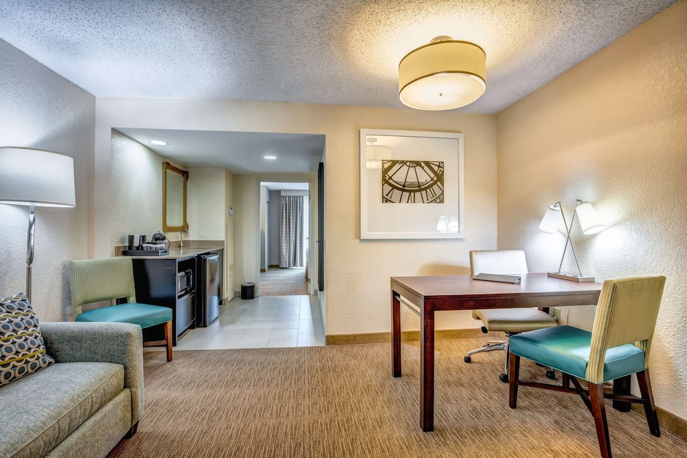 Embassy Suites by Hilton Memphis East Germantown Area 44/80