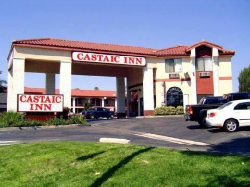 Castaic Inn Near Six Flags Magic Mountain 23/43