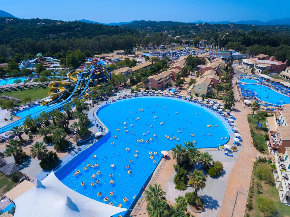 Aqualand Resort 85/87