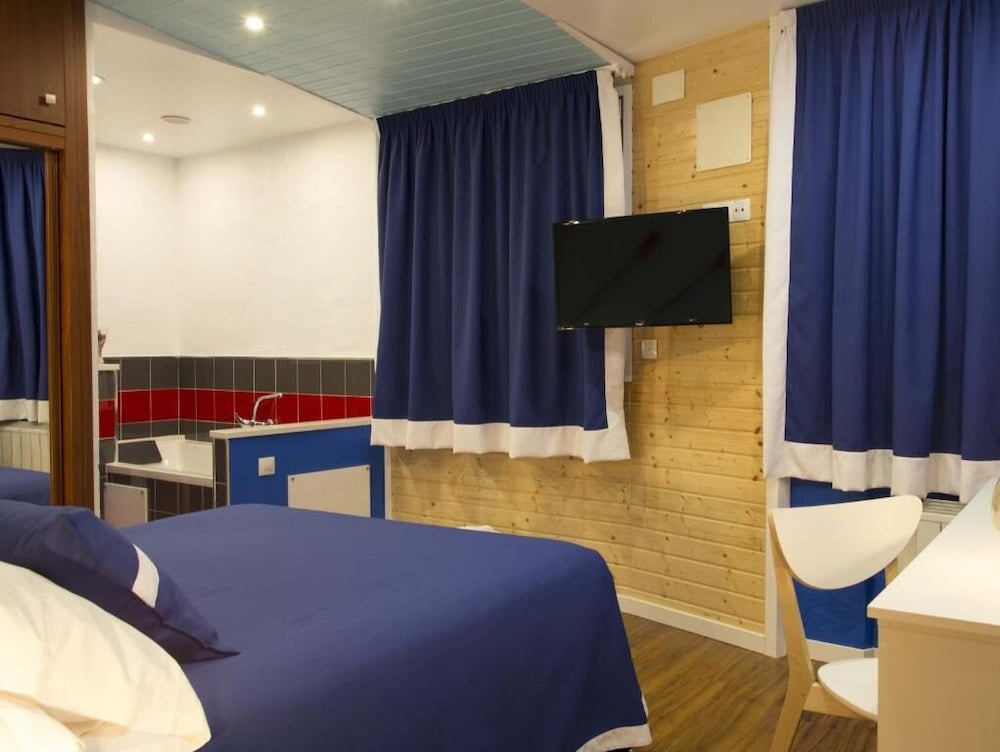 Hotel A. G. Porcillan 36/46