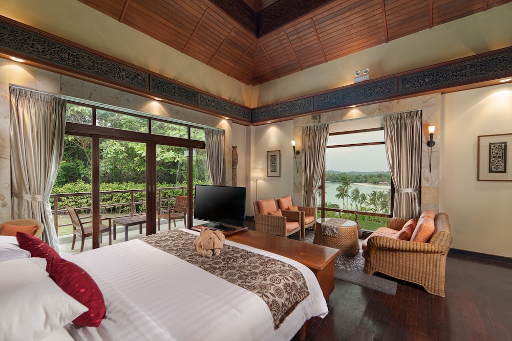 4 BEDROOMS, VILLA, SEA VIEW