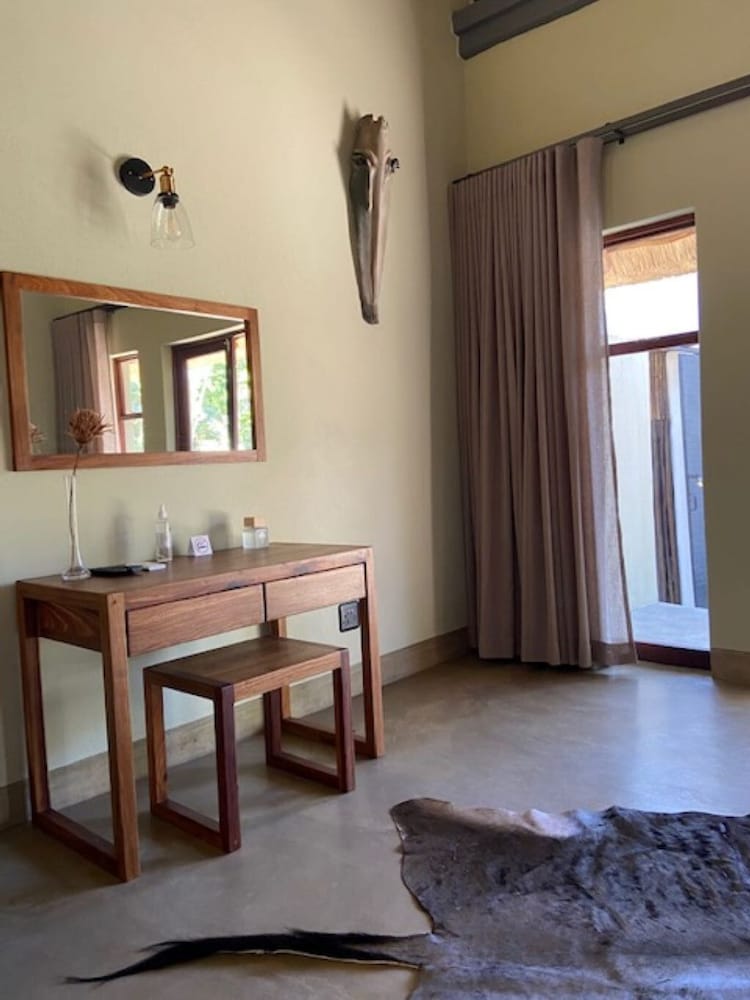 La Lechere Guest House 30/50