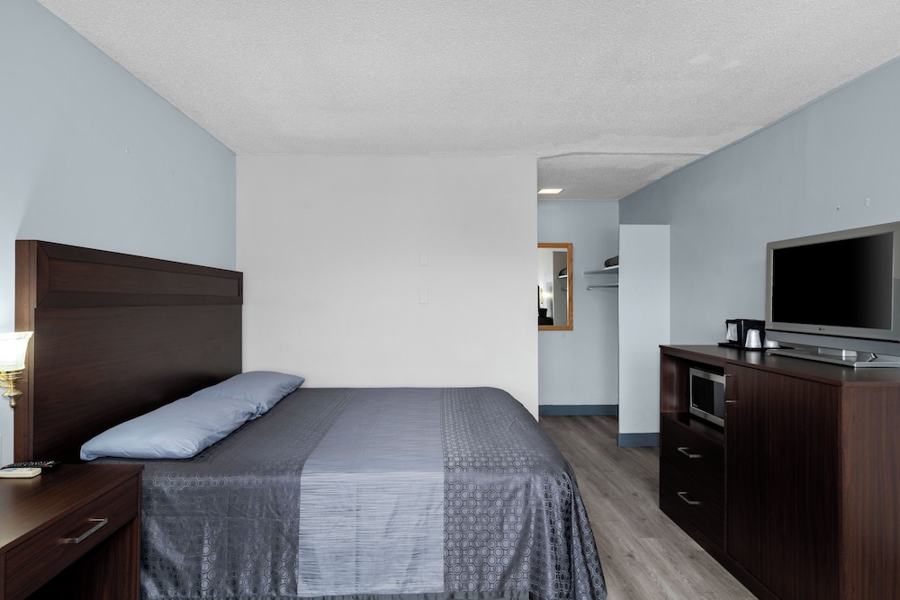 Holiday Lodge Wenatchee 14/42