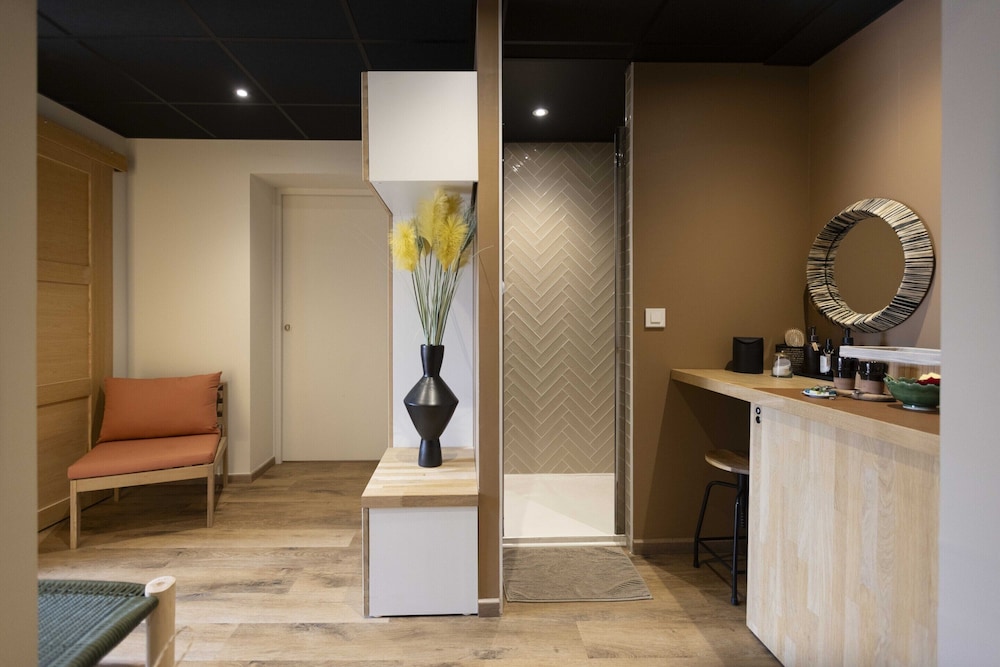 Le C Boutique Hôtel 3/75