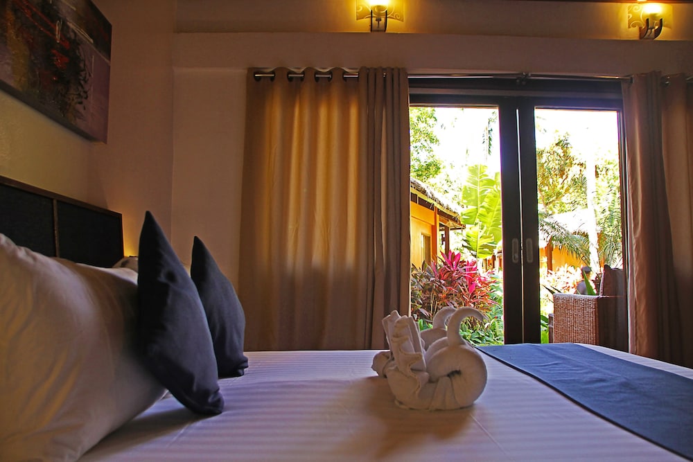 Last Frontier Beach Resort - Adults Only 35/68