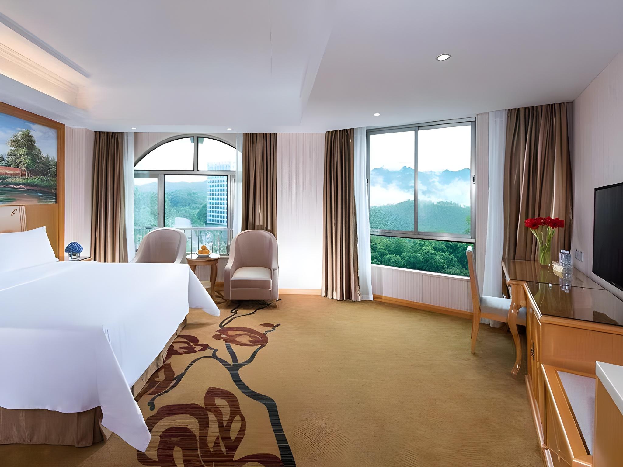 Vienna Hotel (Shenzhen Longhua Dalang Clothing Base) 27/54