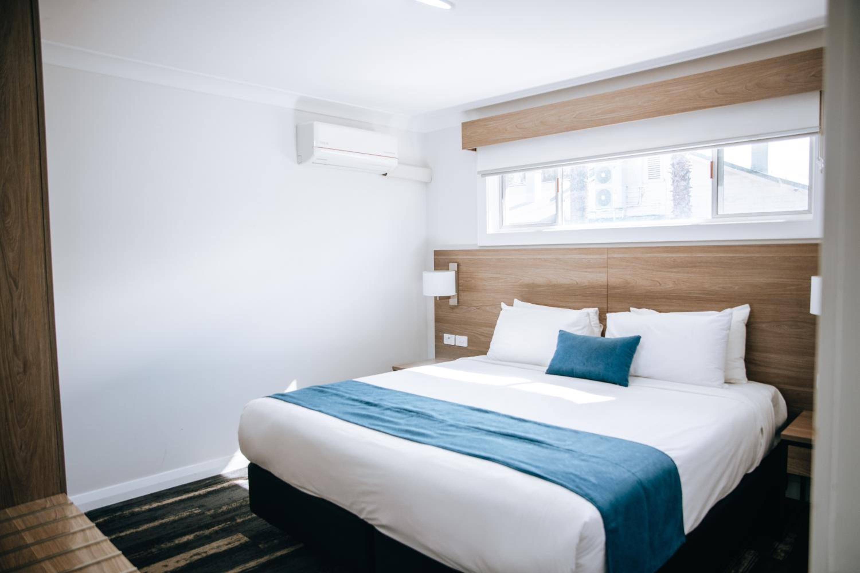 Superior, King Bed