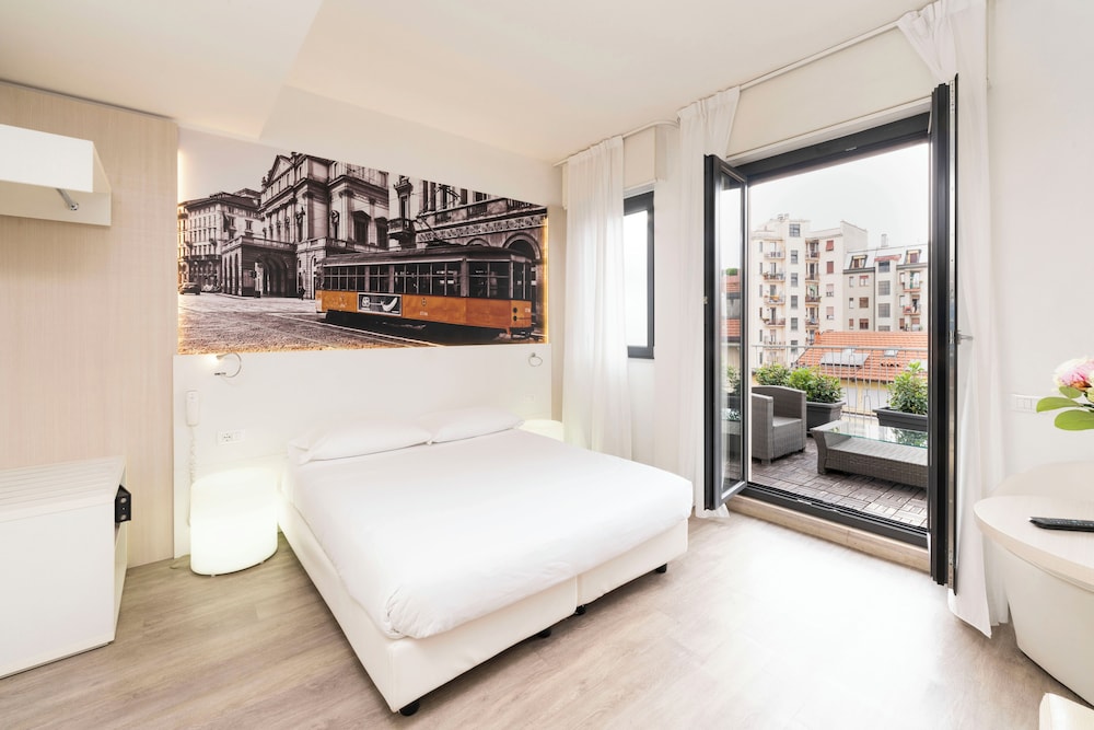 PREMIUM, DOUBLE OR TWIN BED