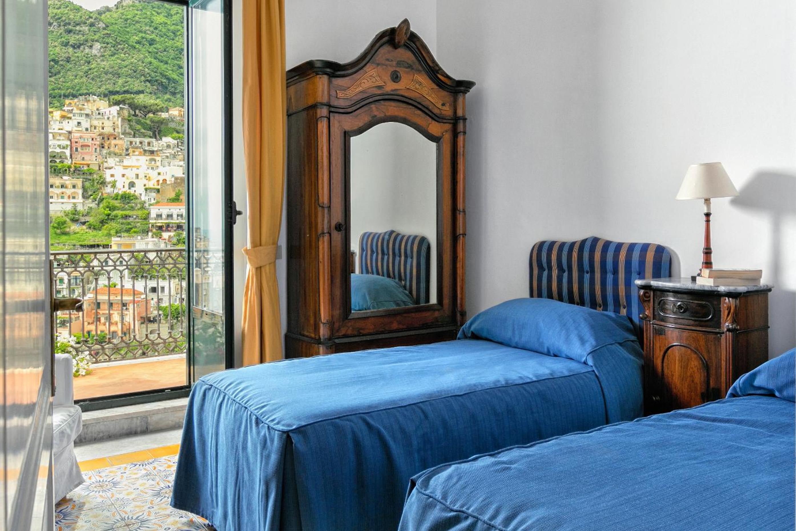 3 Bedrooms, Apartment