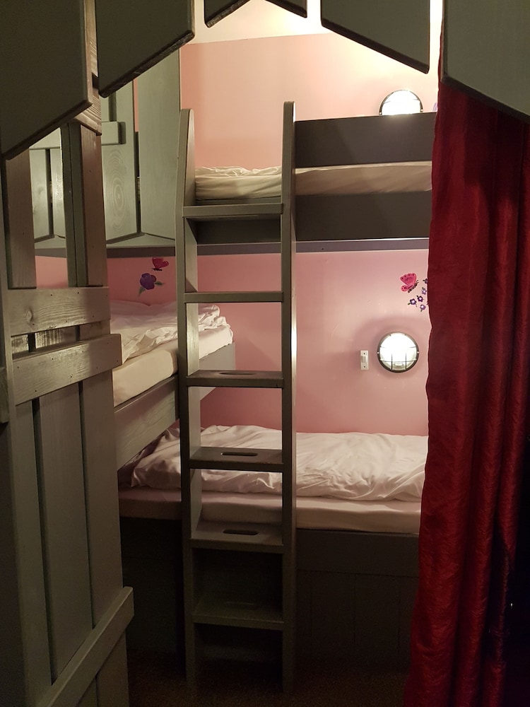 Gullivers Resort Matlock Bath 26/49