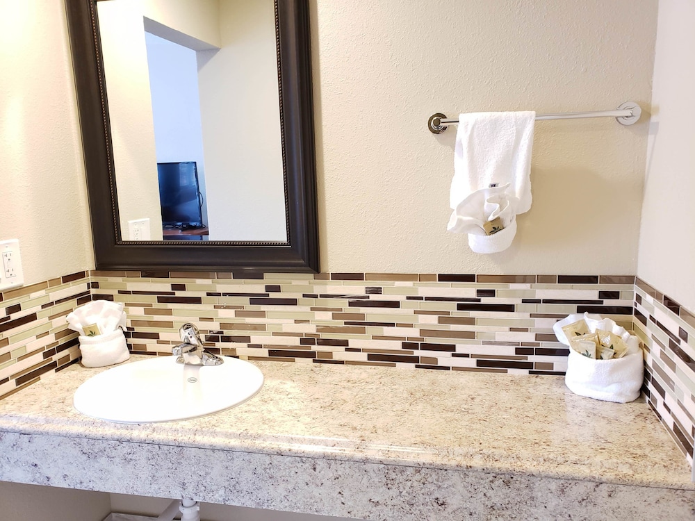 Motel6 Santa Cruz, CA 53/56