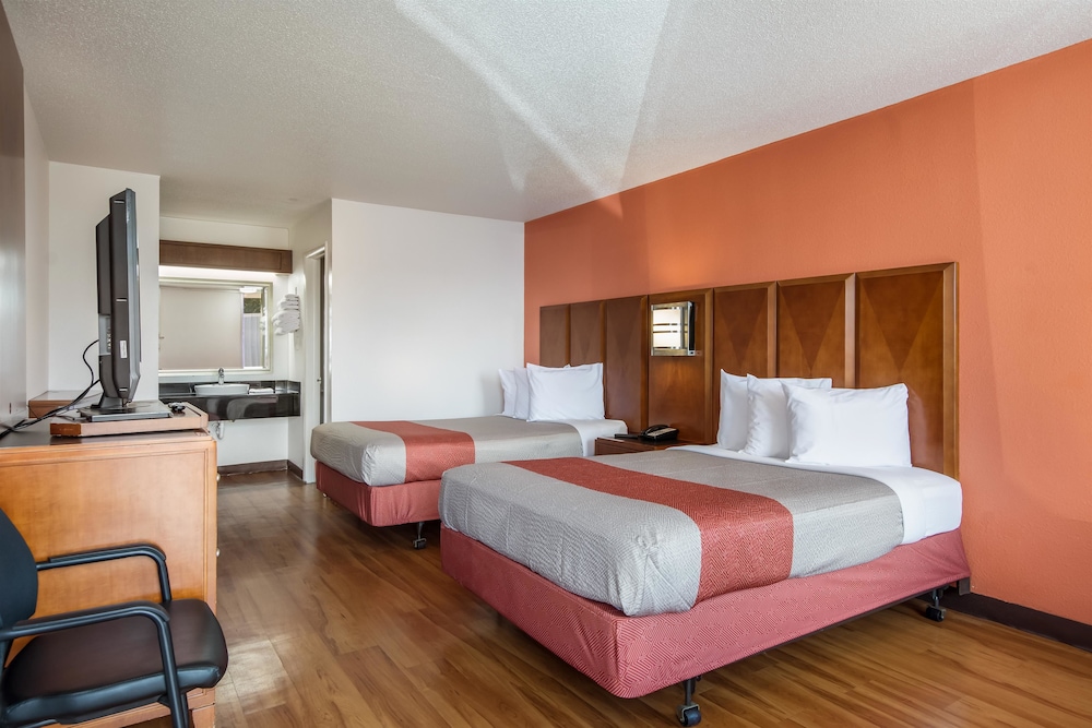 Motel6 Van Buren, AR 18/53
