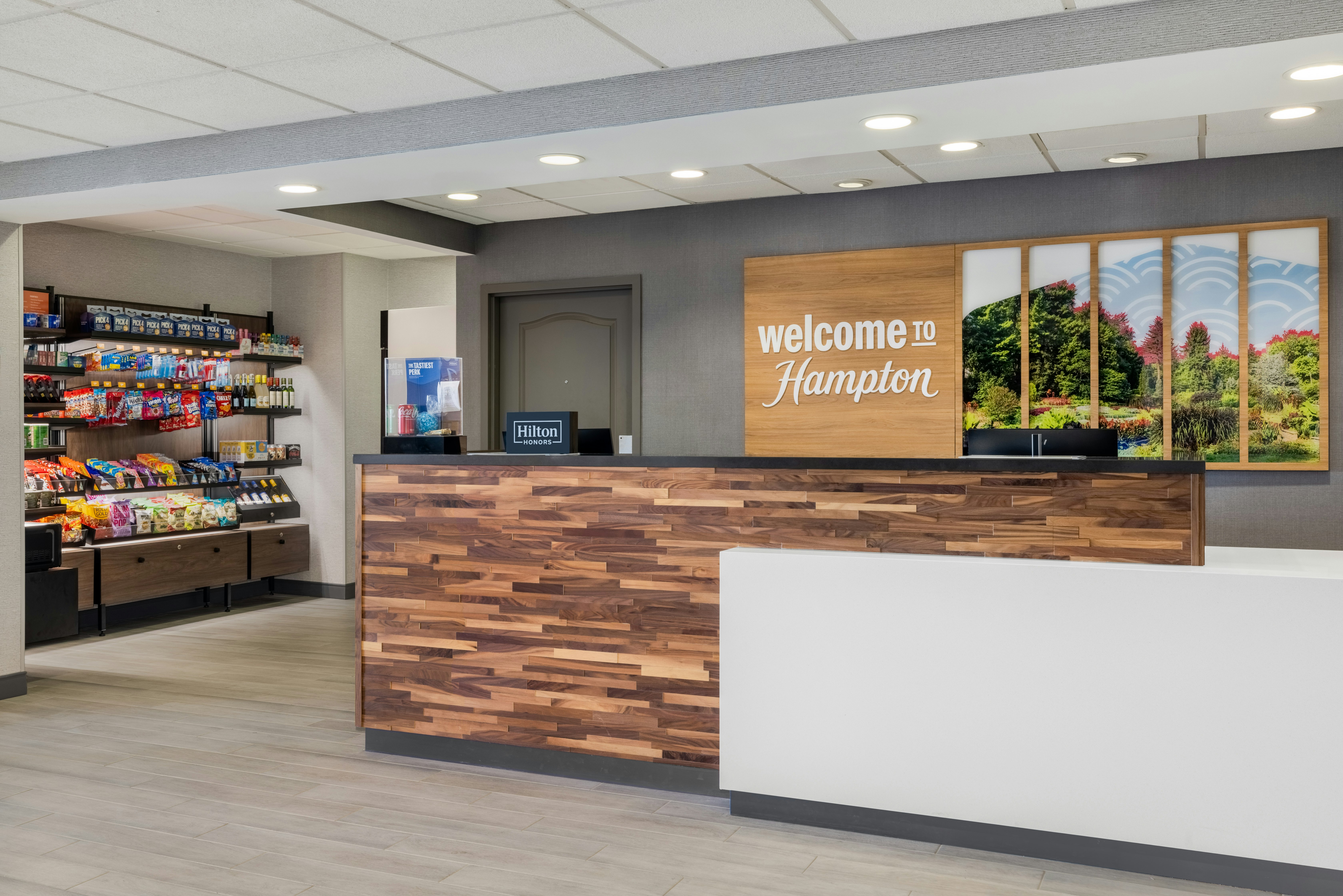 Hampton Inn & Suites Lincoln - North East I-80 8/71