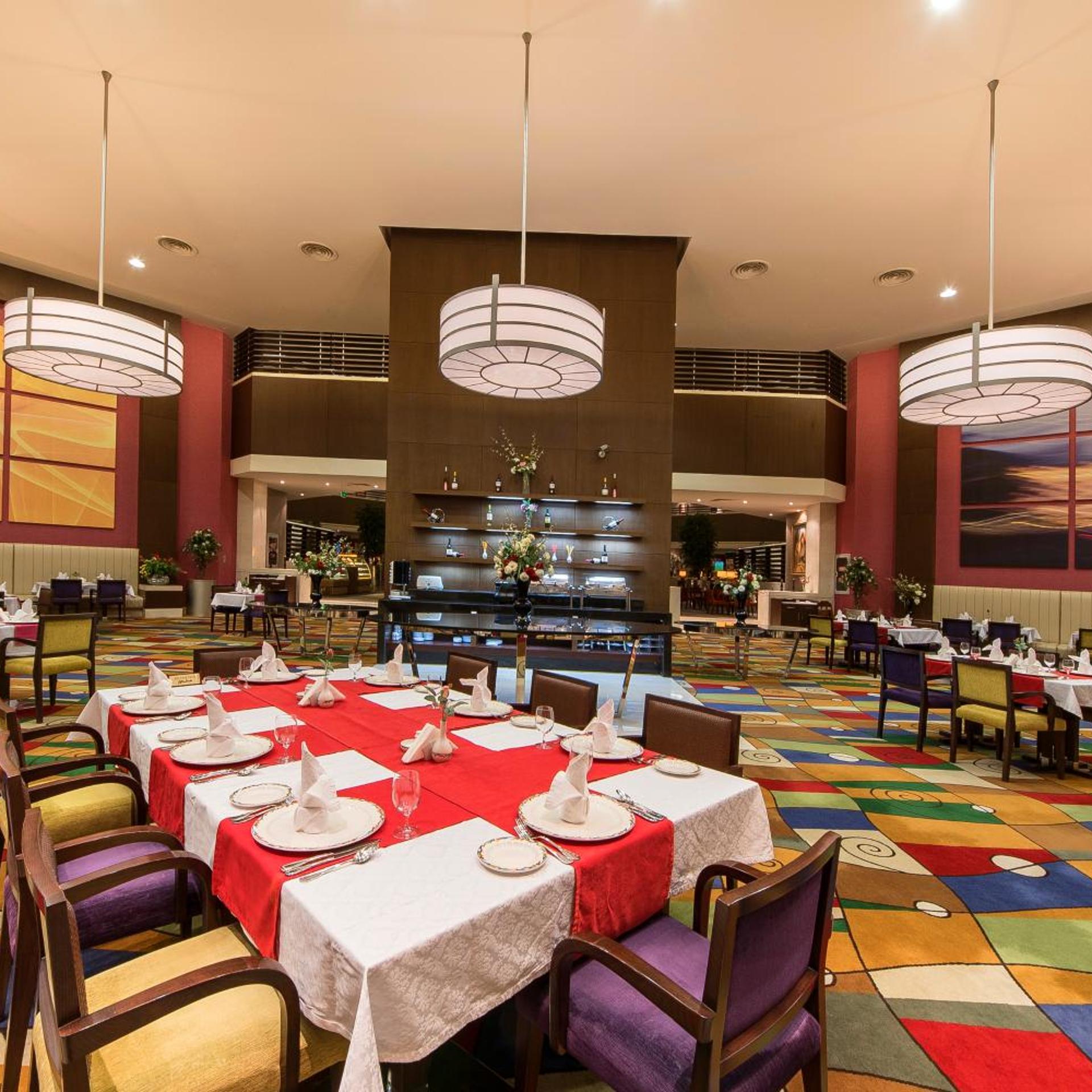 Hotel Grand Swiss 48/64