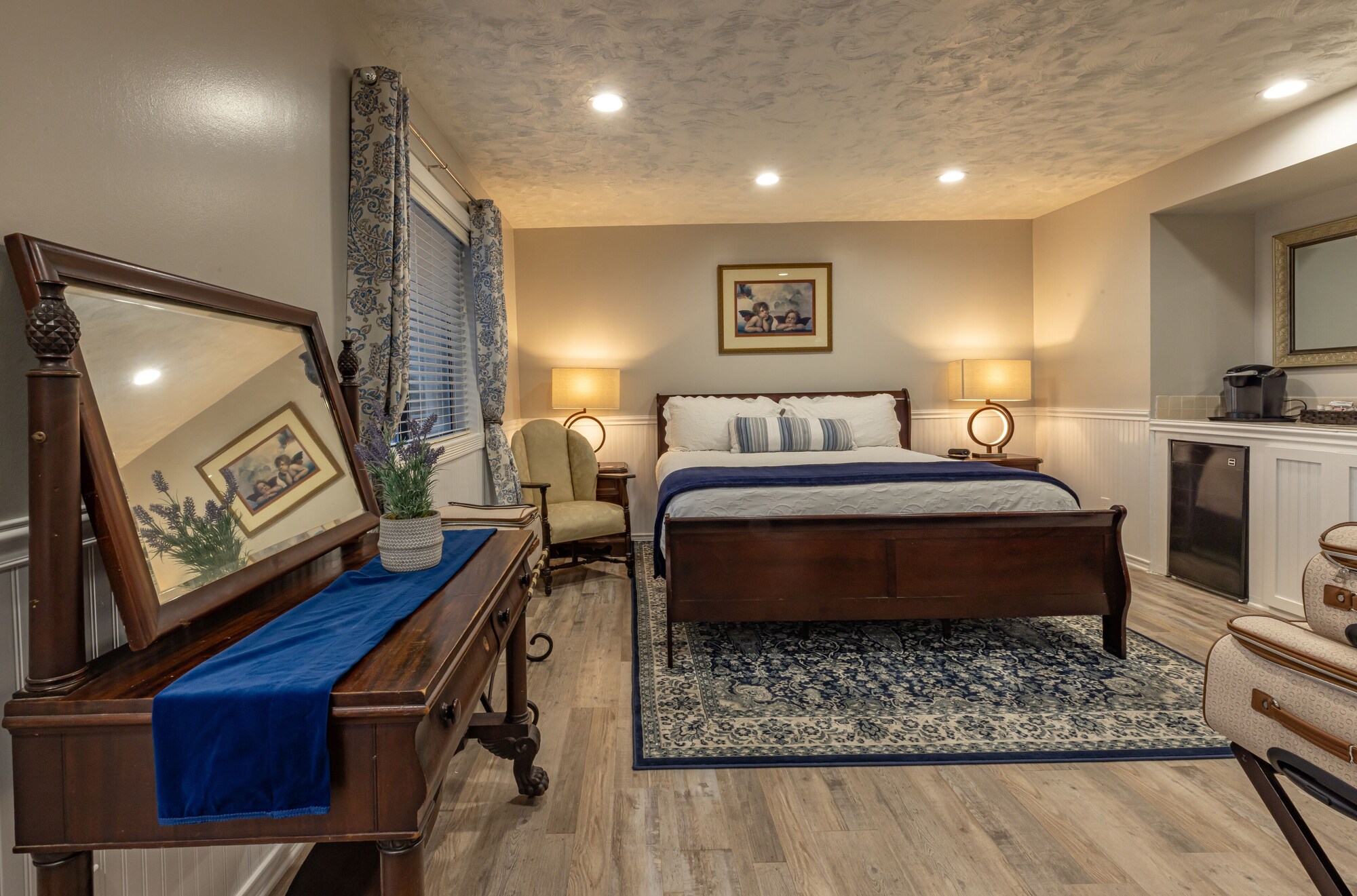Victorian, Suite, King Bed, Ocean View, Balcony، Wharf Master's Inn 2/5