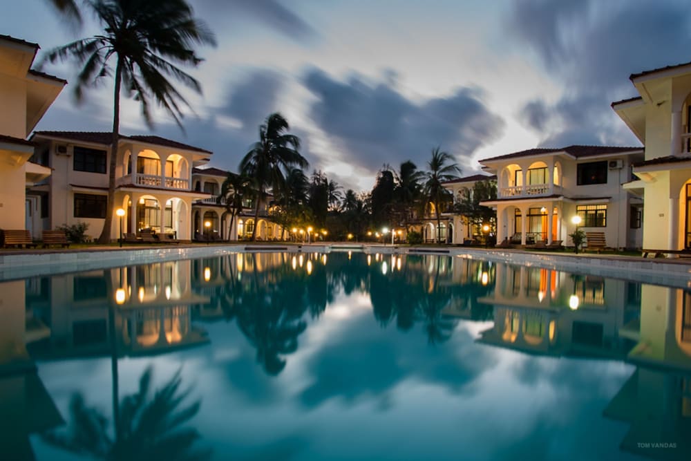 Bahari Dhow Beach Villas 3/61