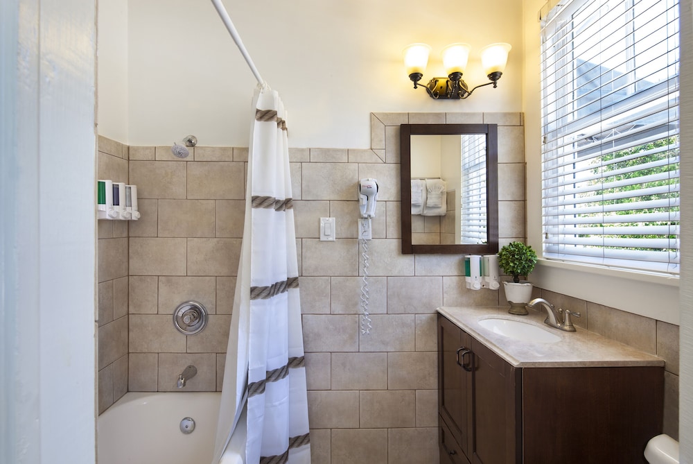 The Southernmost Inn - Adult Only 56/60