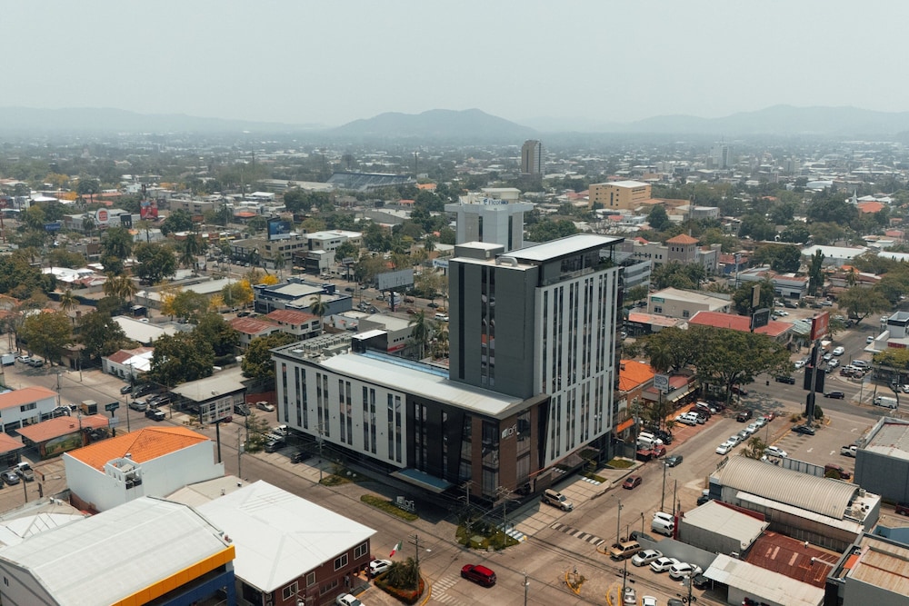 Aloft San Pedro Sula 1/50