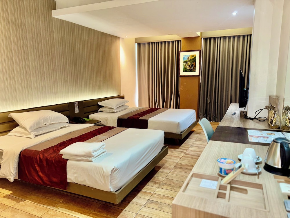 The E-Hotel Makati 27/59