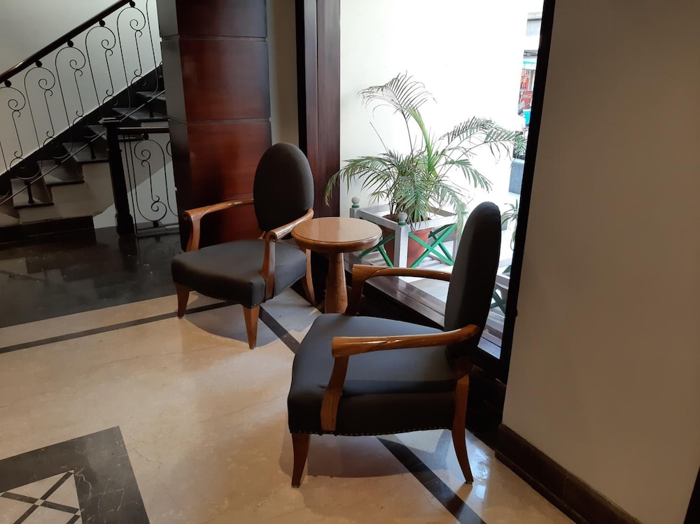 HOTEL GOLDEN TOWER. 35/42