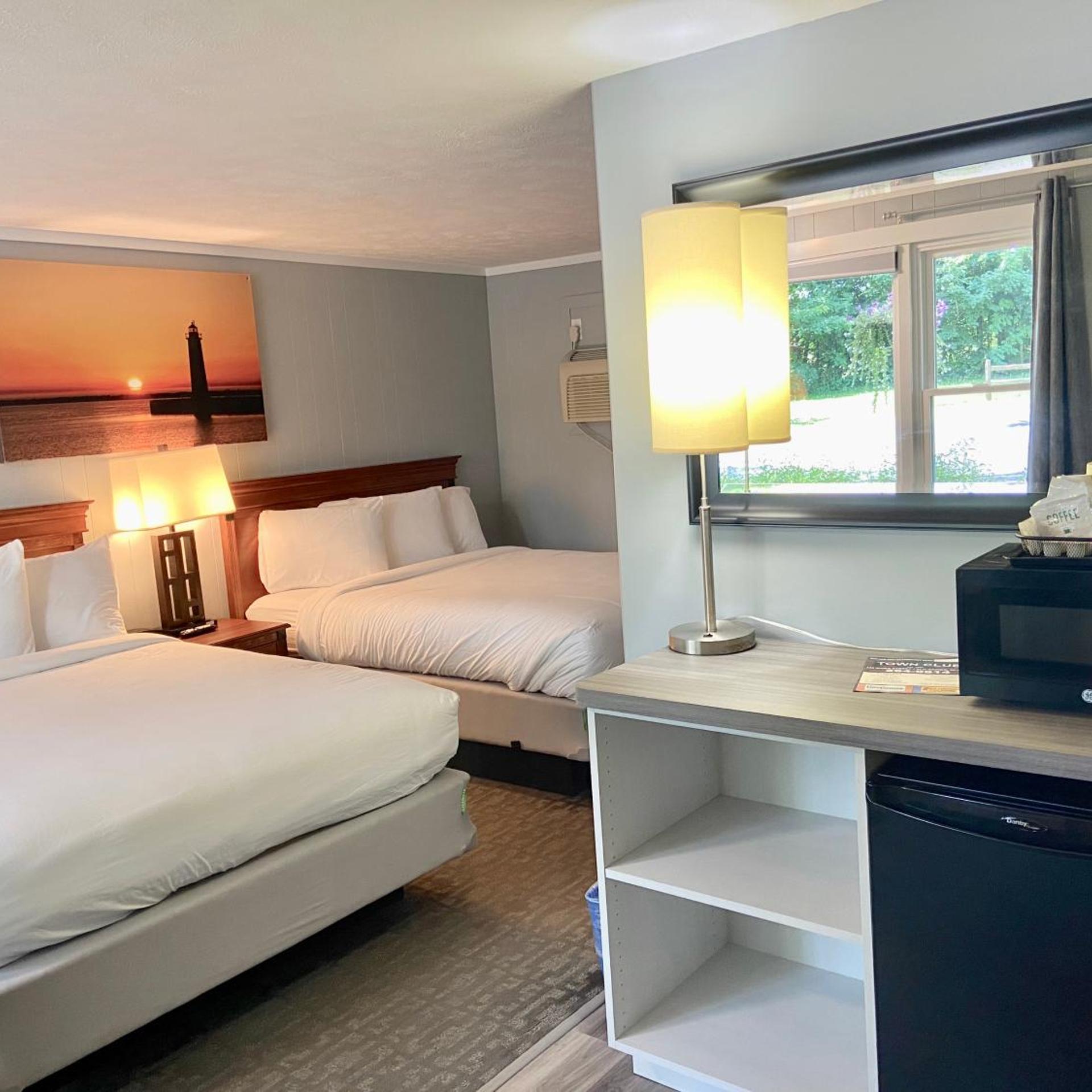 Elk Rapids Lakeshore Inn 6/42