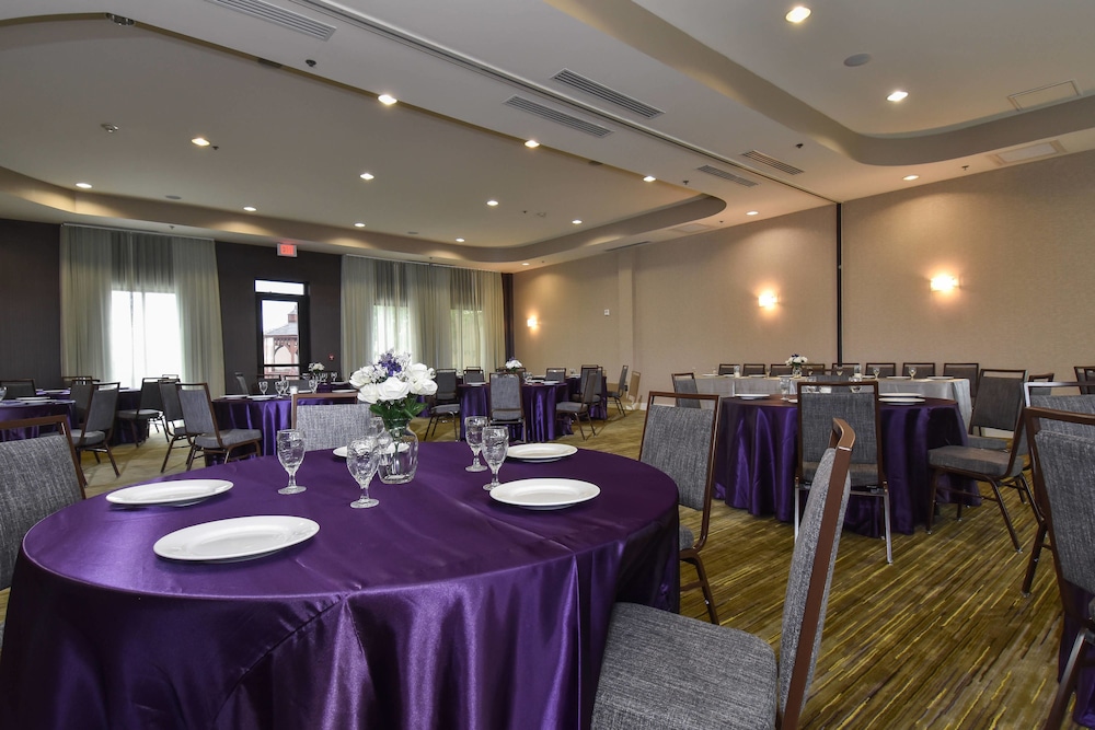 Courtyard Marriott Charlotte Concord 30/37