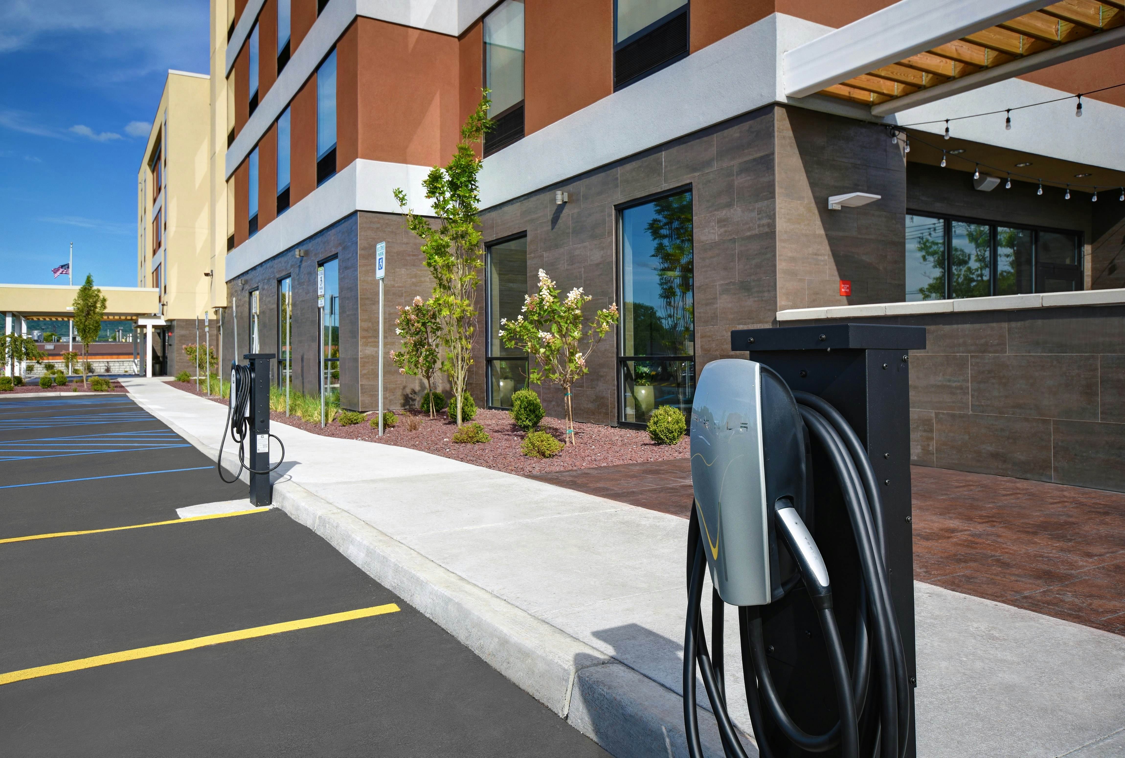 Home2 Suites by Hilton Utica, NY 25/26