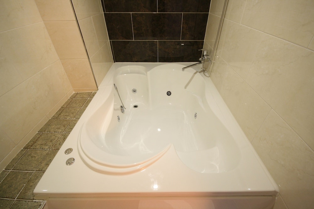 HOTEL RIVERSIDECOZY 48/50