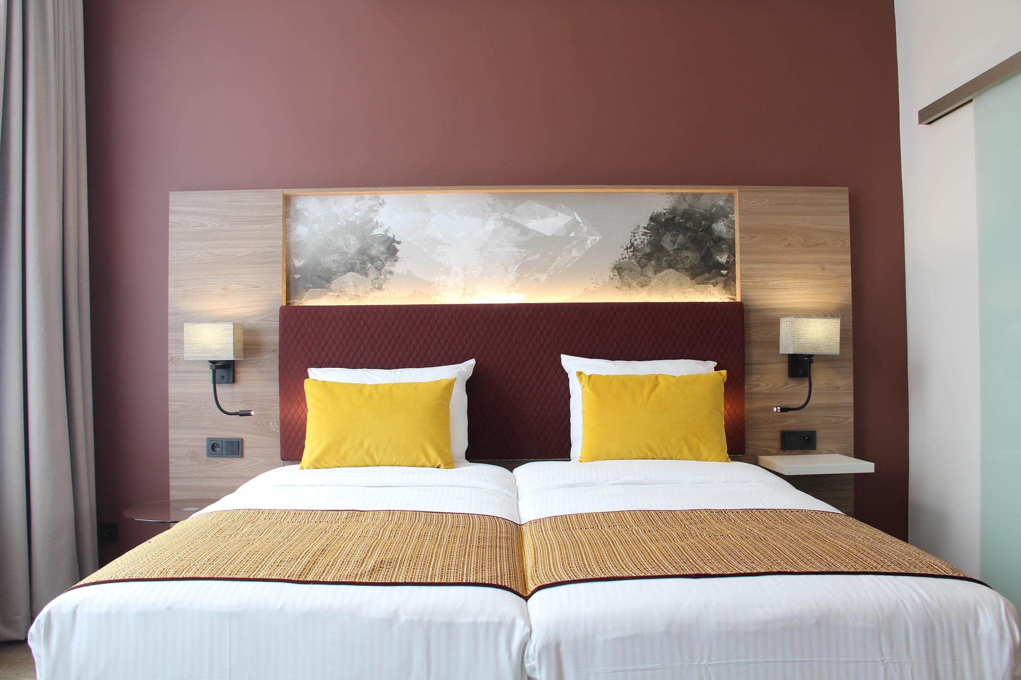 Room, Twin Beds