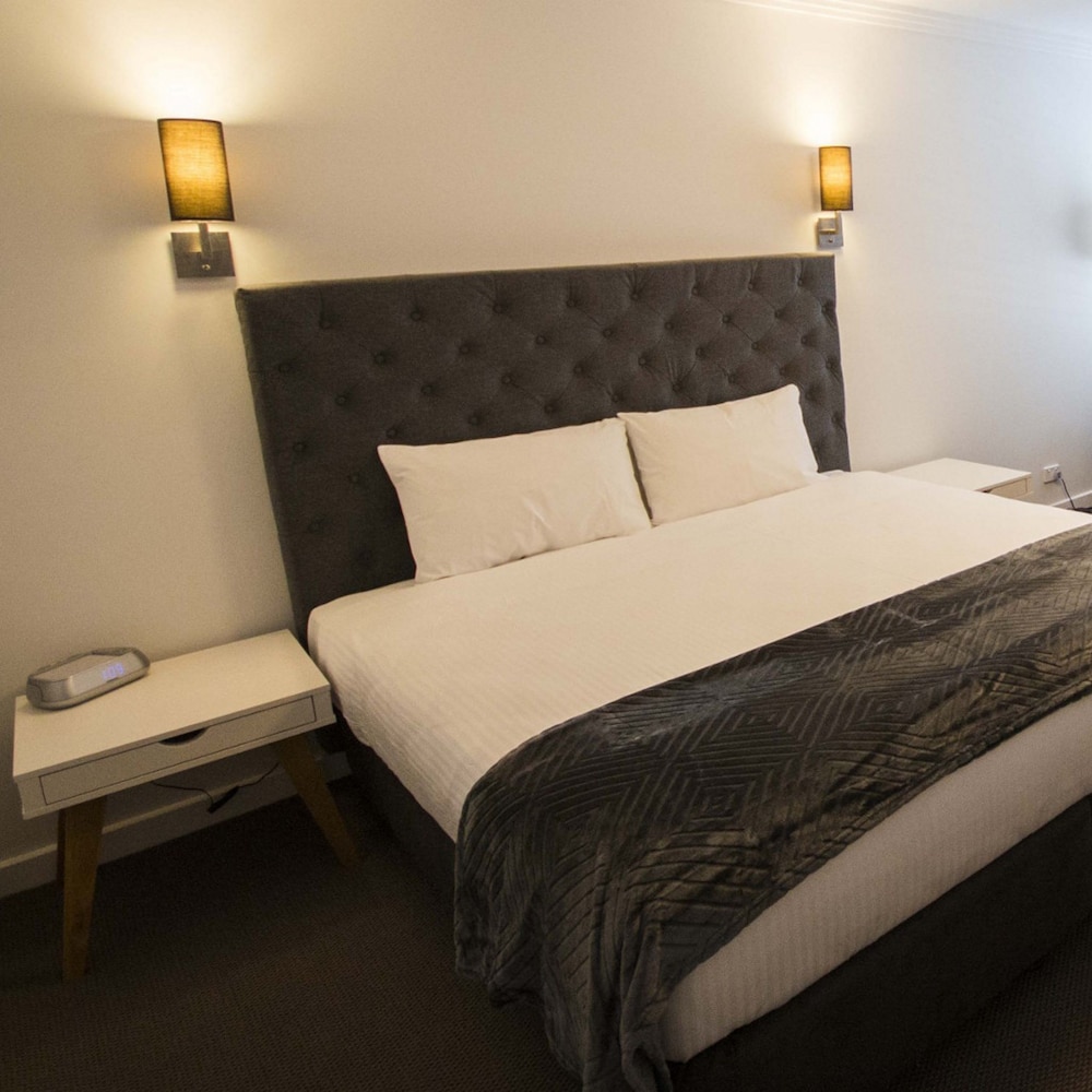 Quays Hotel 20/45