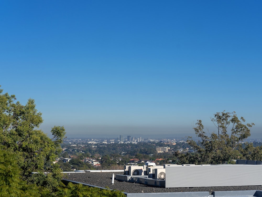 Greenwich Inn Sydney Hotel 45/48