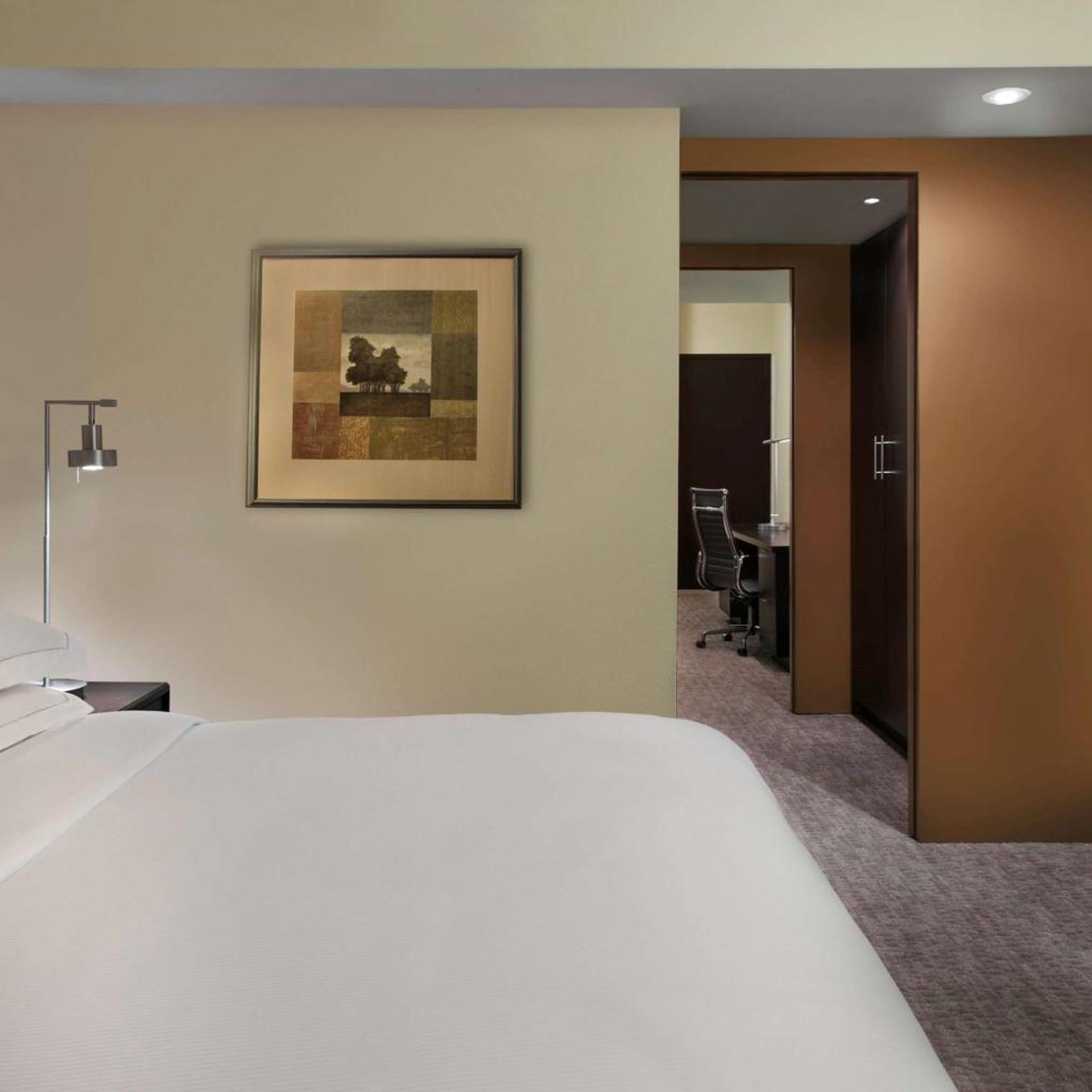 2 Bedrooms, Suite, Double Bed
