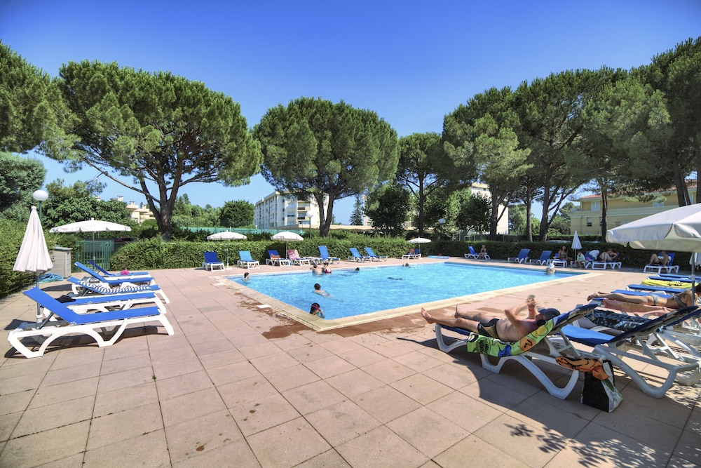 PIERRE & VACANCES RESIDENCE LES JARDINS OMBRAGES(FORMERLY RESIDENCE LES JARDINS OMBRAGES) 12/17