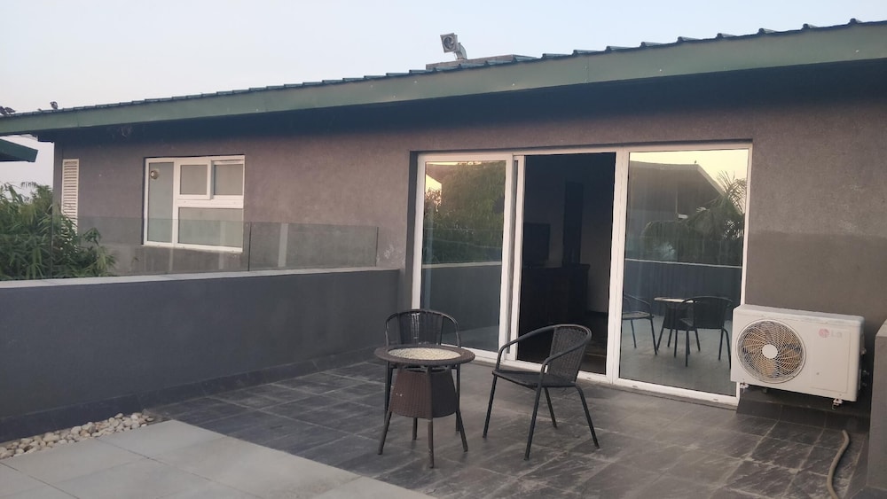 Amatra By the Ganges 22/50