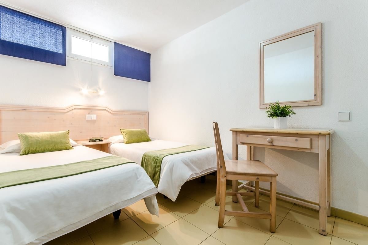 1 BEDROOM, APARTMENT