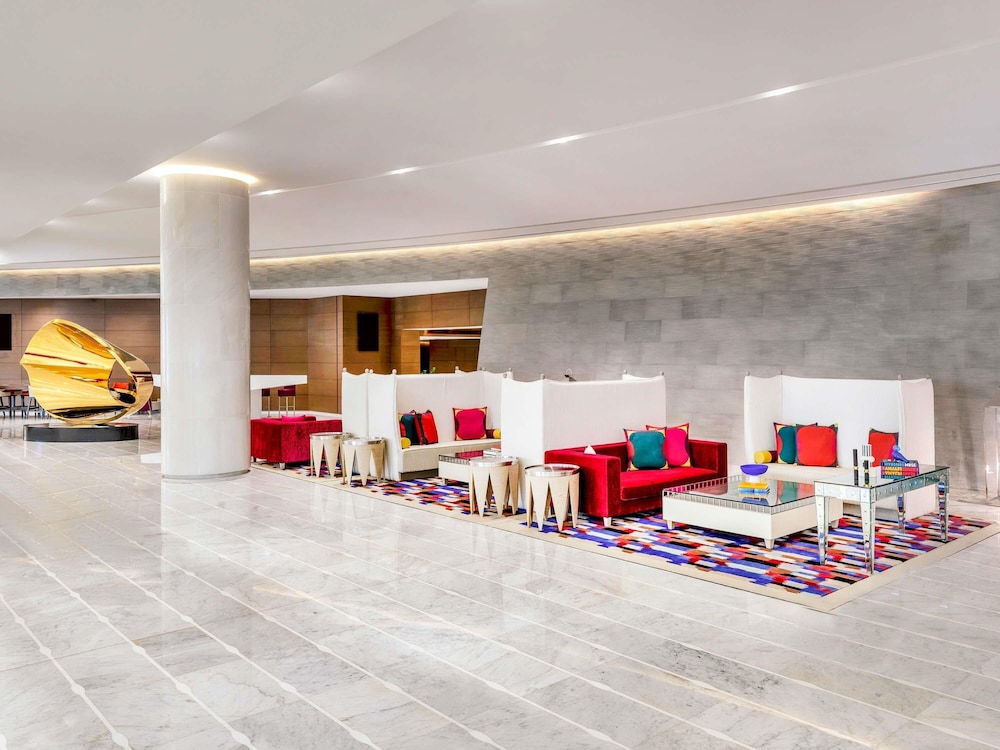 Pullman Doha West Bay 67/72